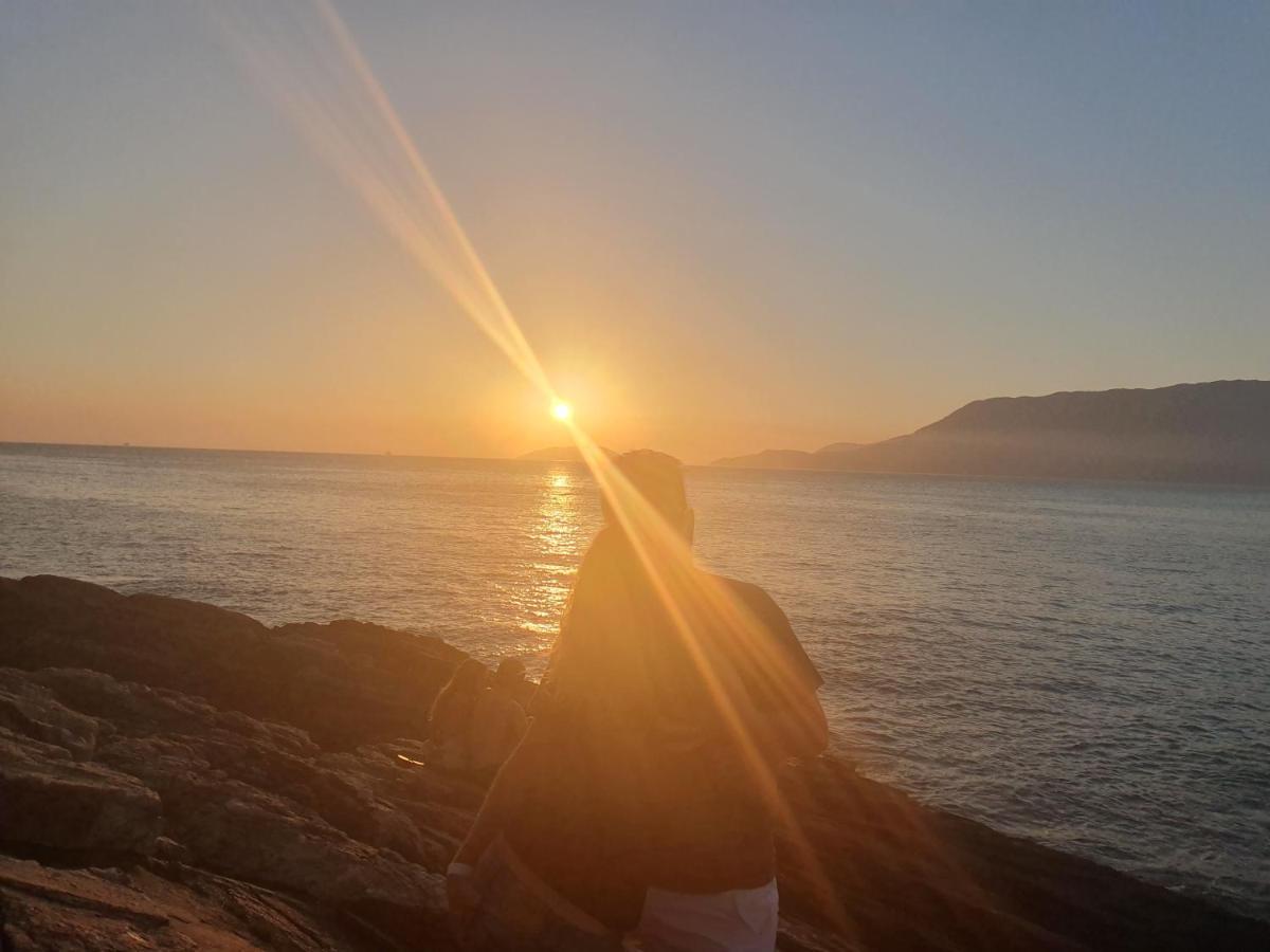 Bangalo Com Vista Para O Mar No Condominio Yacamim Ilhabela Praia Do Curral ภายนอก รูปภาพ